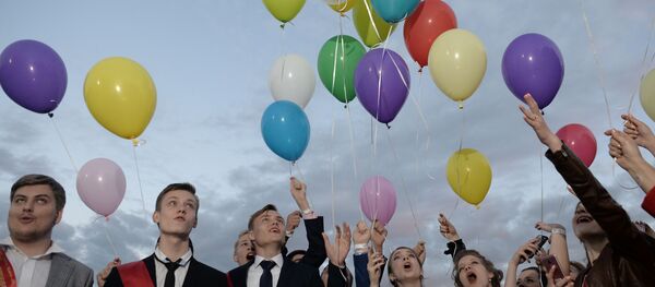 中美两国学生将参加俄哈巴罗夫斯克中学毕业晚会 中美两国学生将参加俄哈巴罗夫斯克中学毕业晚会 - 俄罗斯卫星通讯社