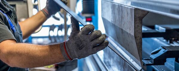 Производство стальных листов - 俄罗斯卫星通讯社