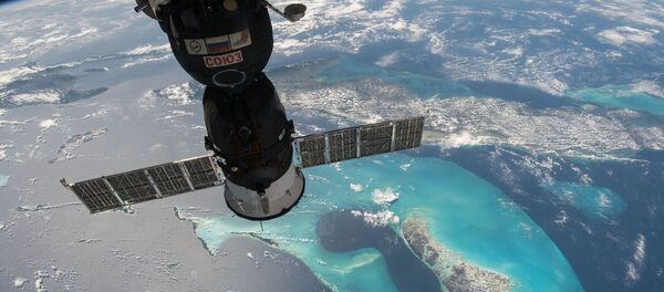 Вид на траспортный корабль Союз с борта МКС - 俄羅斯衛星通訊社