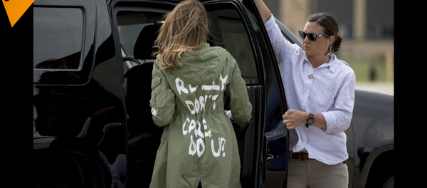 美国第一夫人外套印字引争议 美国第一夫人外套印字引争议 - 俄罗斯卫星通讯社