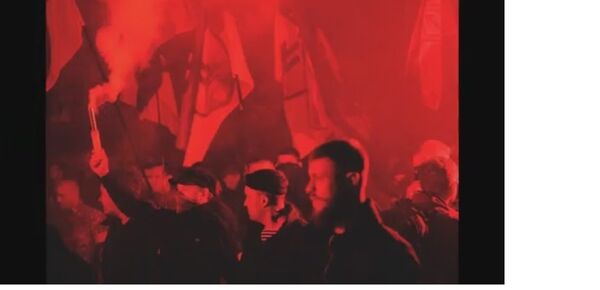 谢尔盖·萨诺夫斯基在中间 谢尔盖·萨诺夫斯基在中间 - 俄罗斯卫星通讯社