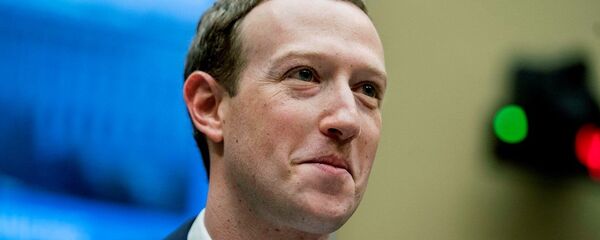 媒體曝Facebook創始人扎克伯格或遭逼宮 - 俄羅斯衛星通訊社