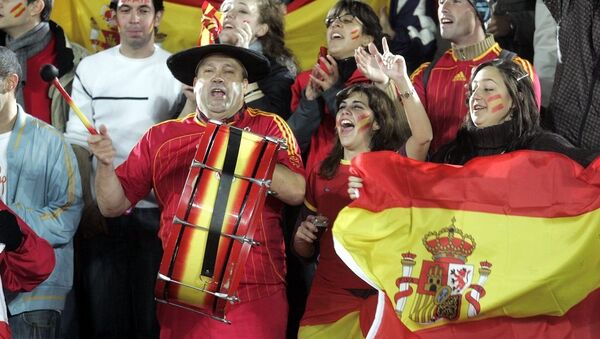 西班牙傳奇式球迷請求普京允許他將大鼓帶進盧日尼基體育場 - 俄羅斯衛星通訊社