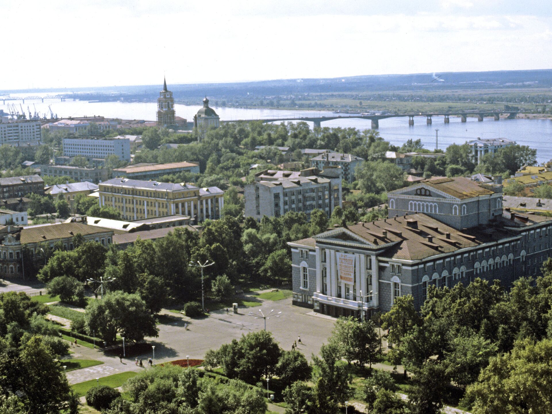 Пермь какого года. Театр оперы и балета Пермь. Столица Пермского края. Пермь столица Пермского края. Пермь фото города.