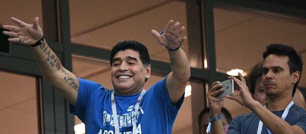 马拉多纳悬赏1万美金追查散布其死讯信息源 - 俄罗斯卫星通讯社