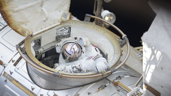 美國宇航局宇航員理查德·阿諾德進行太空行走 - 俄羅斯衛星通訊社