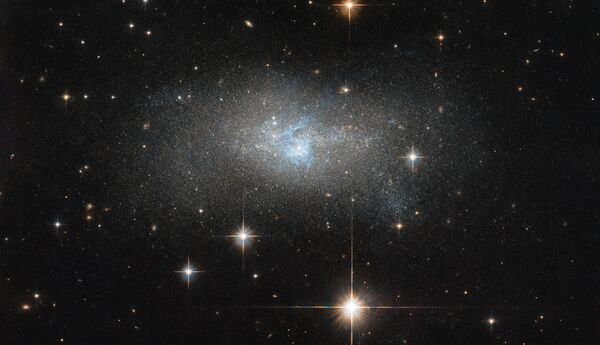 IC 4870蓝色星系的图片 - 俄罗斯卫星通讯社