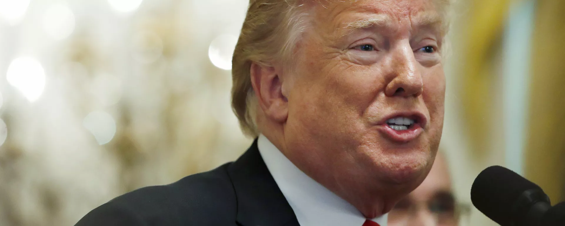 In this June 29, 2018 file photo, President Donald Trump gestures while speaking, during an event in the East Room of the White House in Washington. - 俄羅斯衛星通訊社, 1920, 02.10.2018