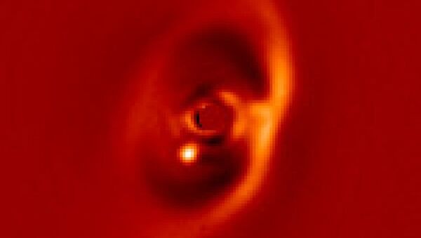 天文学家首次拍到新星球诞生时照片 - 俄罗斯卫星通讯社