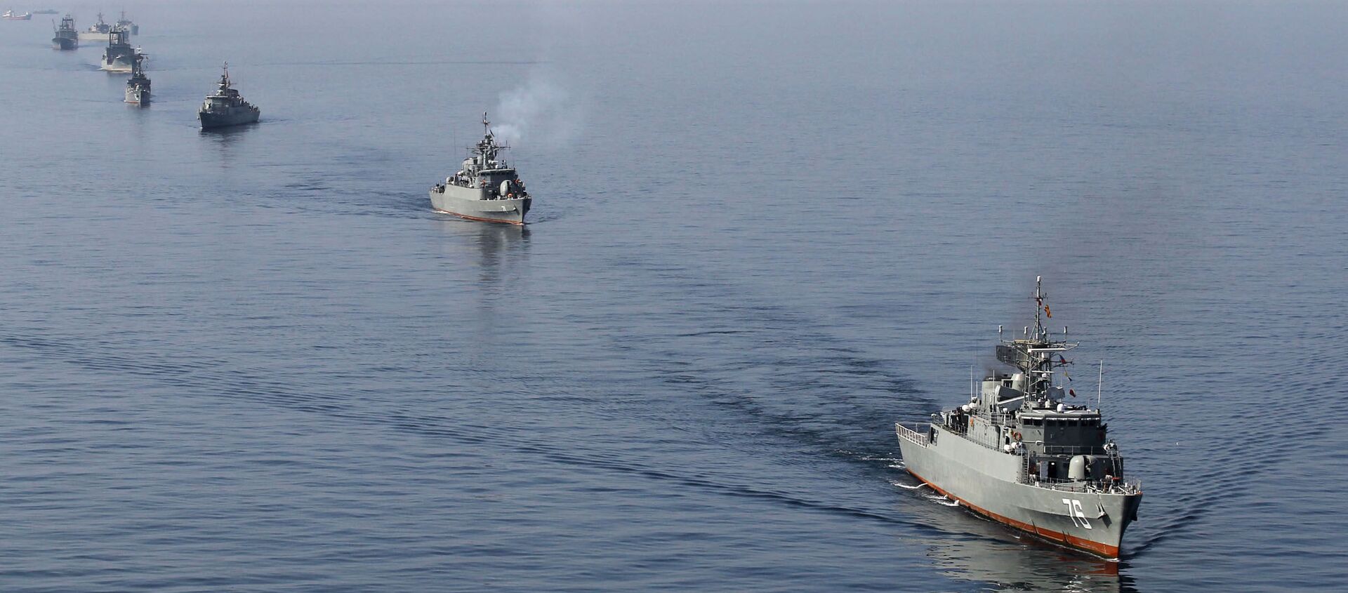 媒體：伊朗海軍一艘艦船起火後沈沒 - 俄羅斯衛星通訊社, 1920, 02.06.2021