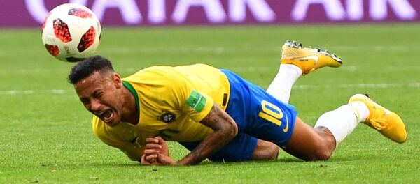 內馬爾在世界杯草地上合計躺了13分50秒！ - 俄羅斯衛星通訊社