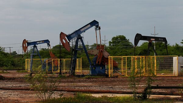 Oil pumpjacks are seen in Lagunillas, Venezuela - 俄罗斯卫星通讯社