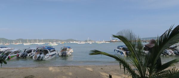 泰国游船倾覆事故中4名被认为失联的中国游客生还 泰国游船倾覆事故中4名被认为失联的中国游客生还 - 俄罗斯卫星通讯社