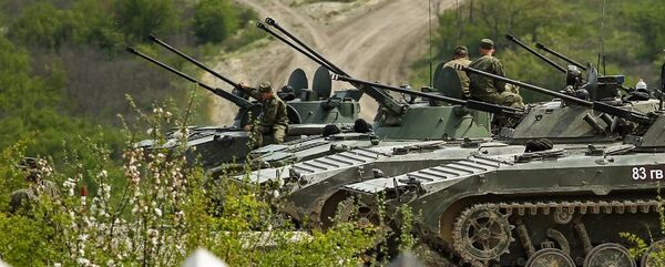 参加“国际军事比赛-2018”的中国车队抵达俄罗斯 - 俄罗斯卫星通讯社