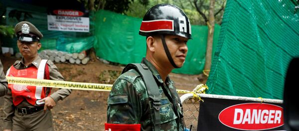 在泰國開始了救助困在山洞中兒童的行動 在泰國開始了救助困在山洞中兒童的行動 - 俄羅斯衛星通訊社