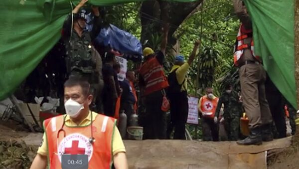 泰国被困少年足球队员已有7人获救 - 俄罗斯卫星通讯社