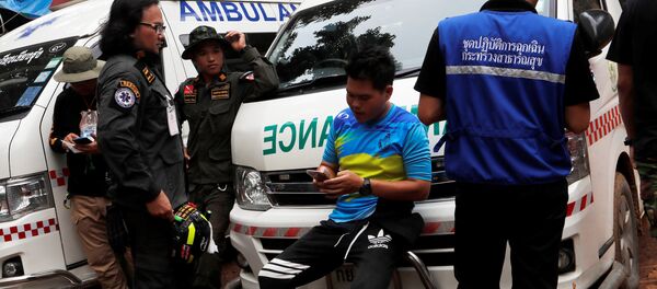 据电视台消息，泰国最后一名被困少年和教练获救出洞 - 俄罗斯卫星通讯社