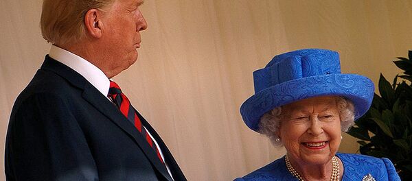 英国女王伊丽莎白二世与美国总统特朗普 - 俄罗斯卫星通讯社