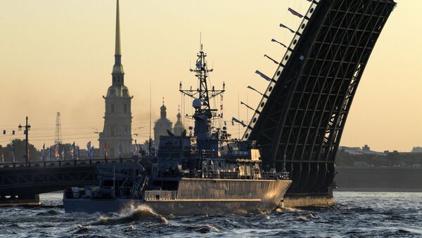 機器人快艇首次參加俄羅斯海軍節閱兵式 - 俄羅斯衛星通訊社