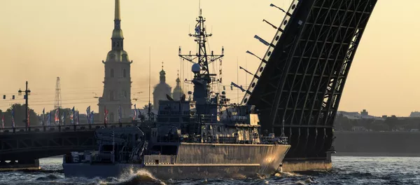 Морской тральщик Александр Обухов на репетиции парада в честь Дня ВМФ - 俄羅斯衛星通訊社