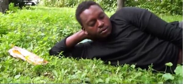 通曉多種語言的肯尼亞籍教師在基輔被搶劫後流落街頭三周 - 俄羅斯衛星通訊社