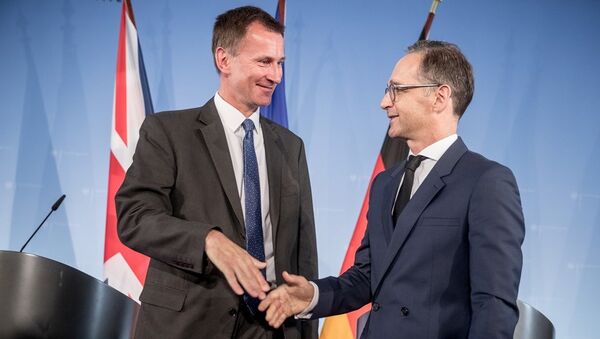 德国外长马斯在与英国外交大臣会谈 - 俄罗斯卫星通讯社