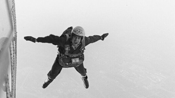 苏联流行体育运动——跳伞 - 俄罗斯卫星通讯社