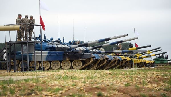 俄坦克手差27秒创造“坦克两项”新纪录 - 俄罗斯卫星通讯社
