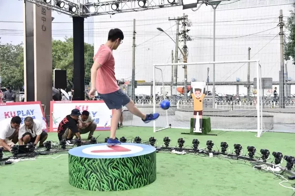 中國球迷懷著特殊的興趣密切關注俄羅斯足球世界杯。 中國球迷懷著特殊的興趣密切關注俄羅斯足球世界杯。 - 俄羅斯衛星通訊社
