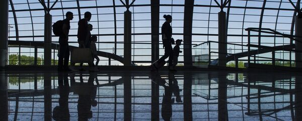 美国当局暗中监视飞机乘客的举动 美国当局暗中监视飞机乘客的举动 - 俄罗斯卫星通讯社