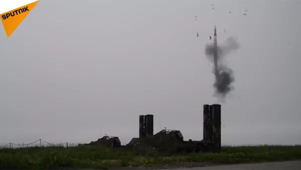 俄S-400系統炮手班完成防空導彈發射任務 - 俄羅斯衛星通訊社