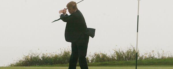 特朗普在白宮里佈置高爾夫球場 - 俄羅斯衛星通訊社