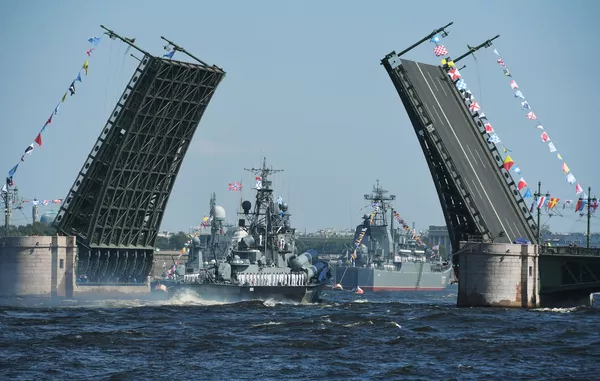 俄羅斯海軍節主閱兵式在聖彼得堡和喀琅施塔得港舉行