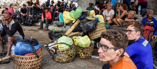 印尼地震致500余名遊客被困 - 俄羅斯衛星通訊社