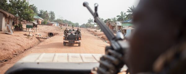 中非遇害俄記者曾與當地居民發生衝突 並遭警方拘留 中非遇害俄記者曾與當地居民發生衝突 並遭警方拘留 - 俄羅斯衛星通訊社