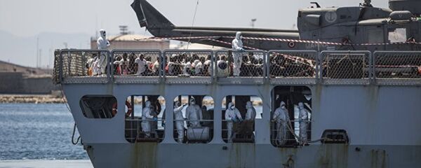 西班牙救援局：西班牙海岸附近約900名移民被救 13人失蹤 - 俄羅斯衛星通訊社