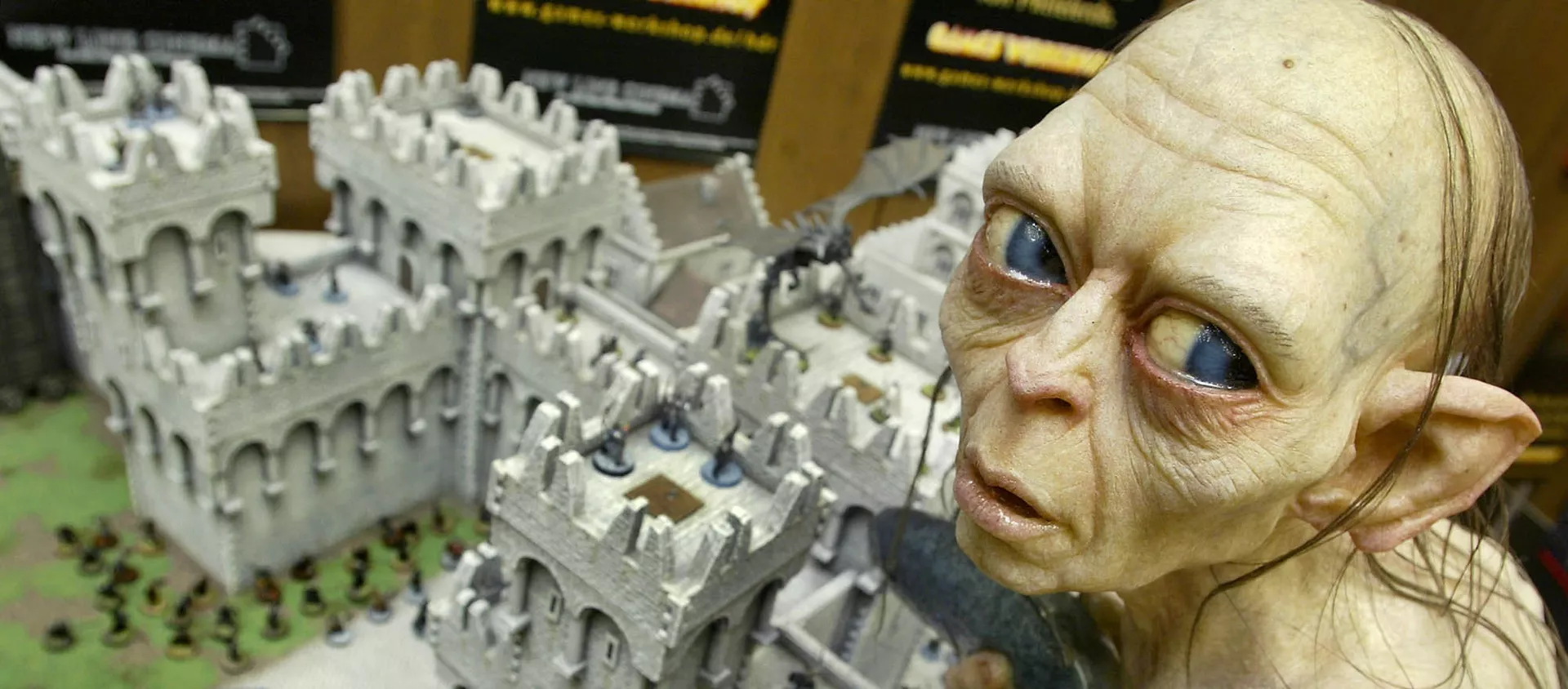 Gollum, a character from the Lord of the Rings tale, sits above a model of the town Minas Tirith - 俄羅斯衛星通訊社, 1920, 25.03.2021