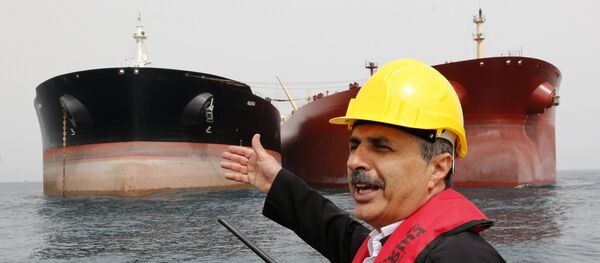 美參議員呼籲特朗普對來自俄羅斯和歐佩克國家的石油實施禁運 - 俄羅斯衛星通訊社