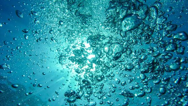 Пузырьки воздуха в воде - 俄罗斯卫星通讯社