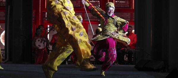 俄中民眾在哈爾濱之夏音樂會框架內開展歌舞比賽 俄中民眾在哈爾濱之夏音樂會框架內開展歌舞比賽 - 俄羅斯衛星通訊社