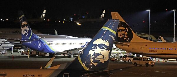 美國航空公司員工擅自駕機從西雅圖機場起飛後墜毀 美國航空公司員工擅自駕機從西雅圖機場起飛後墜毀 - 俄羅斯衛星通訊社