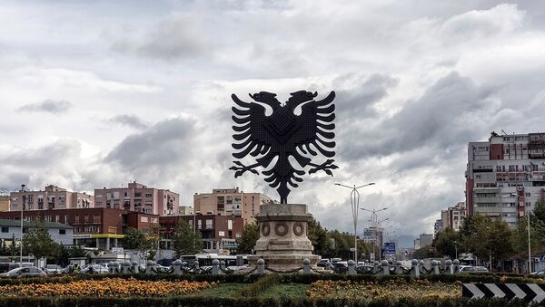 一名阿爾巴尼亞人殺死8名家人並在臉書回應網民批評 - 俄羅斯衛星通訊社