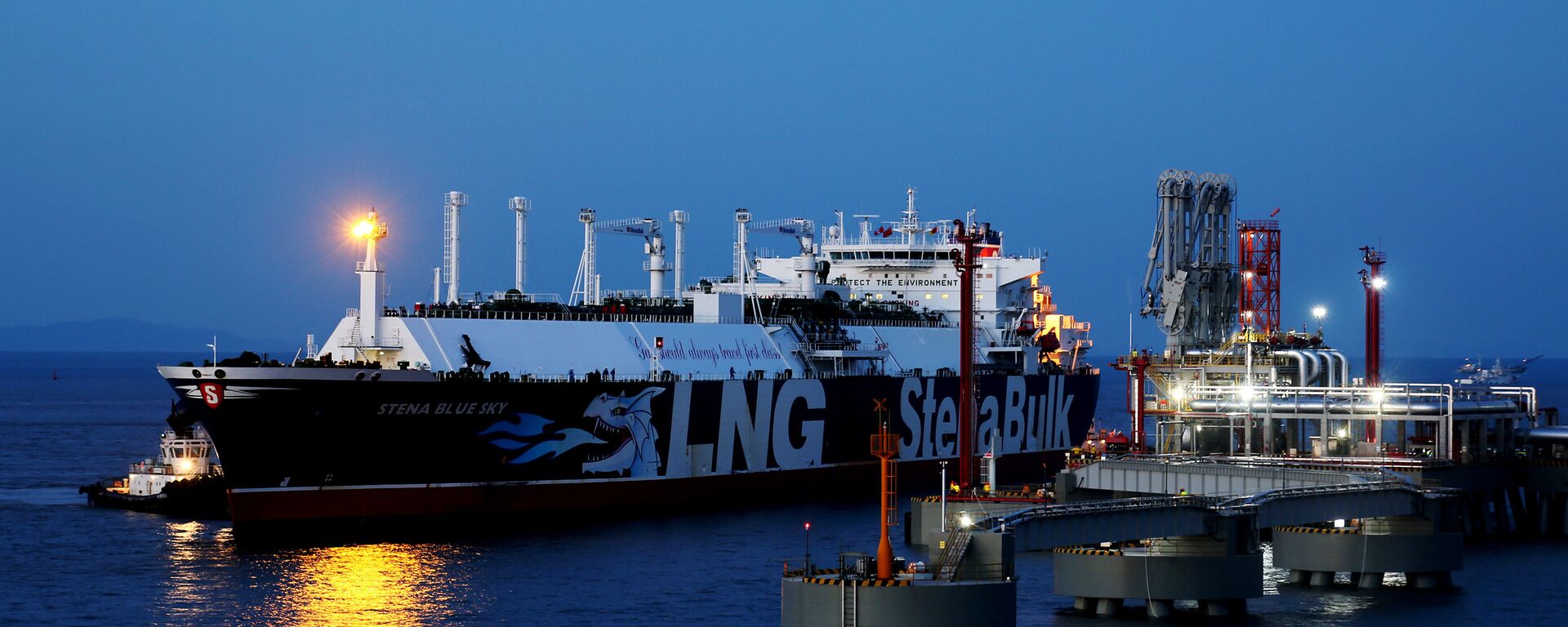 LNG tanker Stena Blue Sky is seen at the new liquefied natural gas (LNG) terminal owned by Chinese energy company ENN Group, in Zhoushan - 俄羅斯衛星通訊社, 1920, 18.10.2021