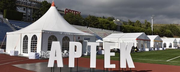 俄外交部:俄方邀请泰国获救小球员到克里米亚“阿尔捷克”中心做客 俄外交部:俄方邀请泰国获救小球员到克里米亚“阿尔捷克”中心做客 - 俄罗斯卫星通讯社