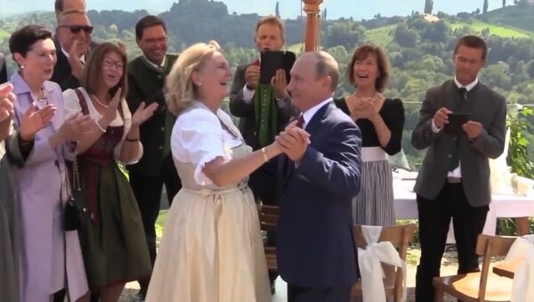 普京在奥地利外长的婚礼上 - 俄罗斯卫星通讯社
