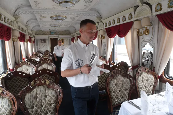 “俄羅斯帝國”號旅遊列車啓程 “俄羅斯帝國”號旅遊列車啓程 - 俄羅斯衛星通訊社