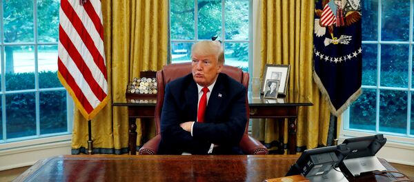 白宫称，特朗普签署了因涉及乌克兰局势而制裁俄罗斯的命令 - 俄罗斯卫星通讯社