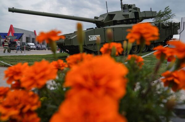 T-14“阿爾瑪塔”坦克在俄羅斯軍隊-明天展會上。 - 俄羅斯衛星通訊社