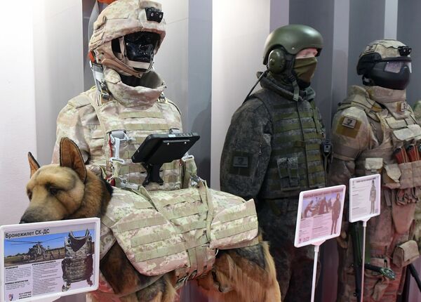 俄罗斯军队-明天展会上的SK-DS型防弹衣 - 俄罗斯卫星通讯社