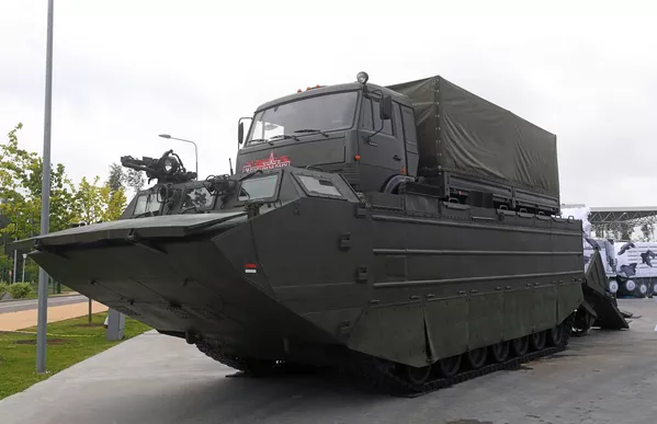 PTS-4  兩棲運輸車 - 俄羅斯衛星通訊社